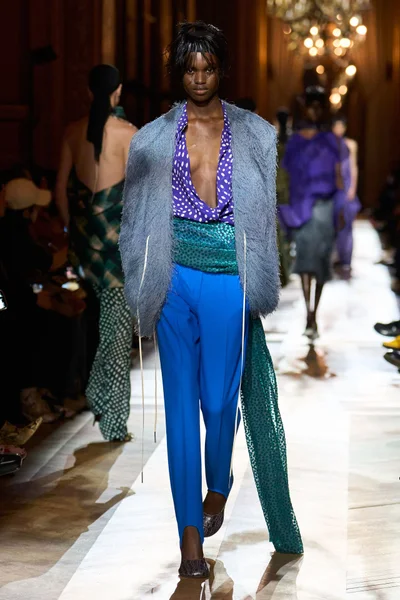 Look 45